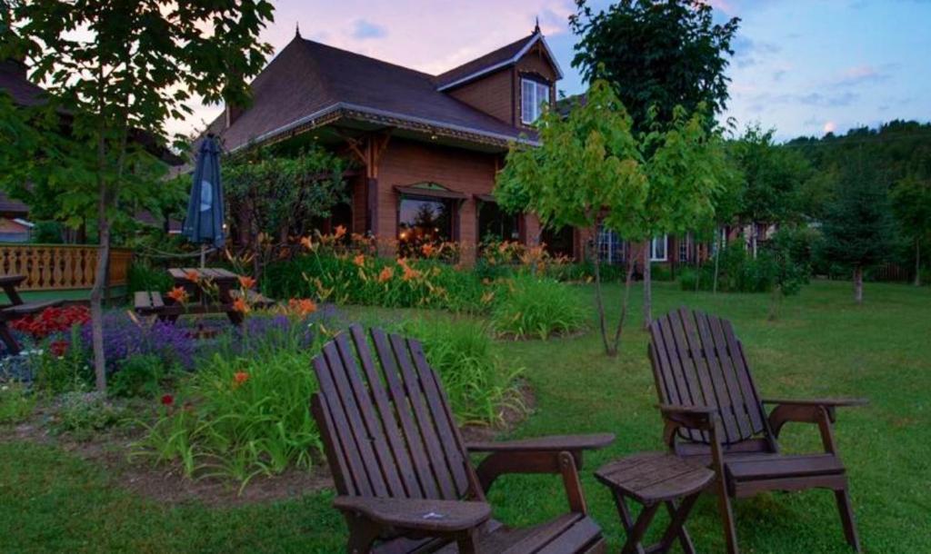 Auberge La Cote d'Or Petite-Riviere-Saint-Francois Exterior foto