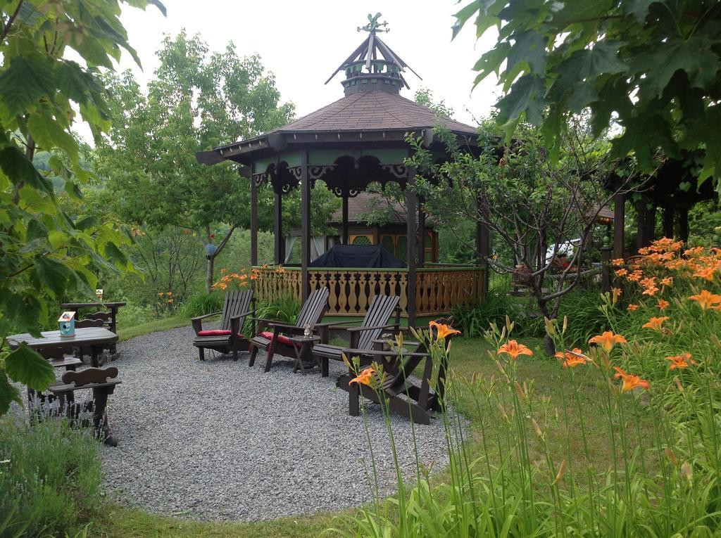 Auberge La Cote d'Or Petite-Riviere-Saint-Francois Exterior foto