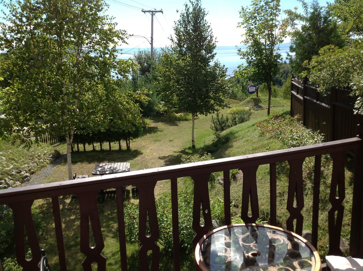 Auberge La Cote d'Or Petite-Riviere-Saint-Francois Exterior foto